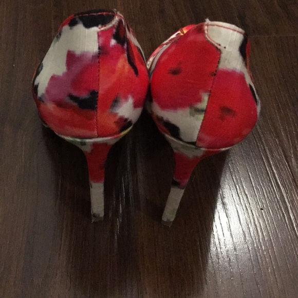 Polka dot with pink heels size 6.5 Jessica Simpson - Picture 3 of 4